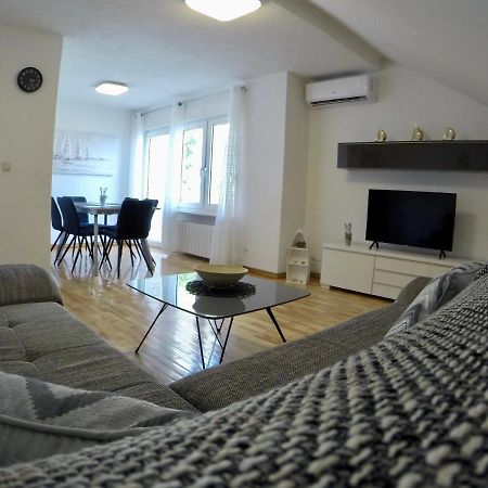 Holiday Apartment Lavanda Sumpetar Jesenice  Exteriér fotografie