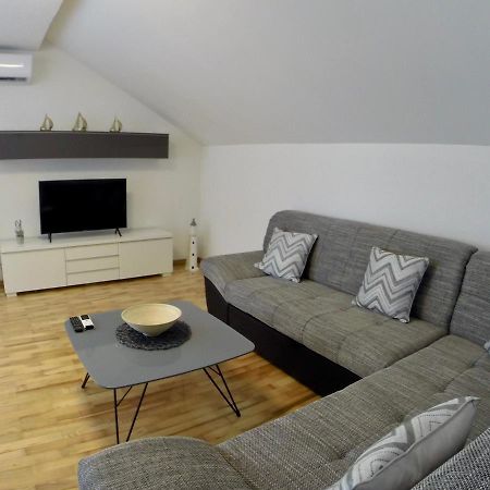 Holiday Apartment Lavanda Sumpetar Jesenice  Exteriér fotografie