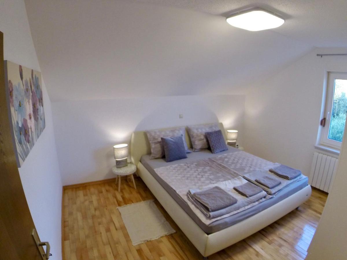 Holiday Apartment Lavanda Sumpetar Jesenice  Exteriér fotografie